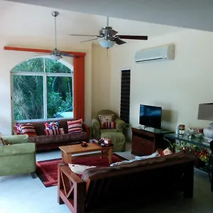  Сasa de vacaciones Casa Beard, Spacious With High Speed Wifi & Pool. México
